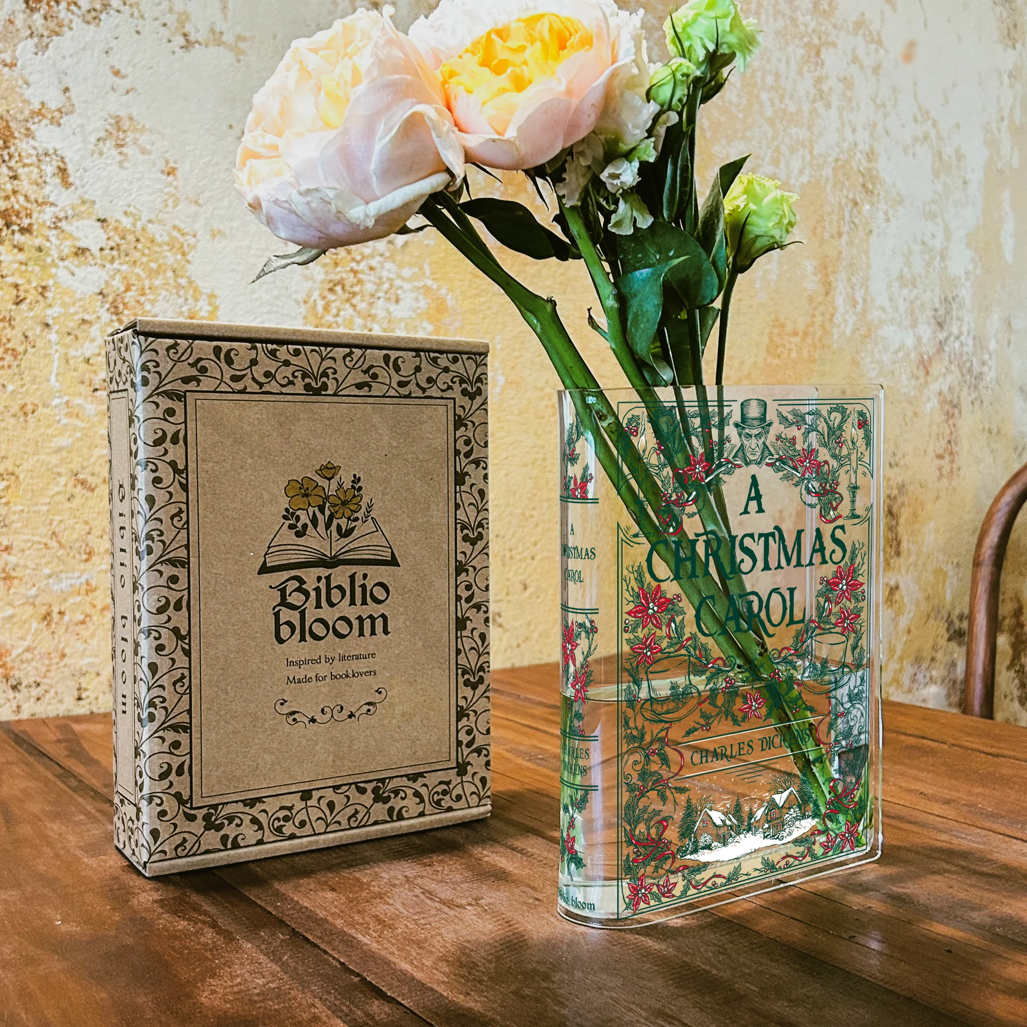 A Christmas Carol Acrylic Book Vase - Image 5