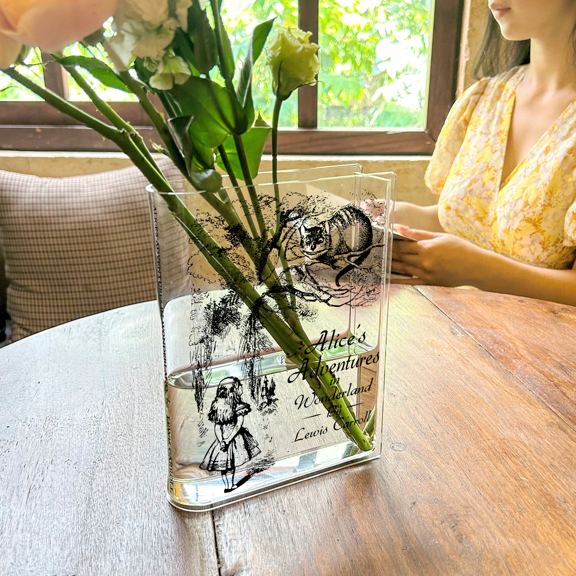 Alice in Wonderland Acrylic Book Vase - Image 7