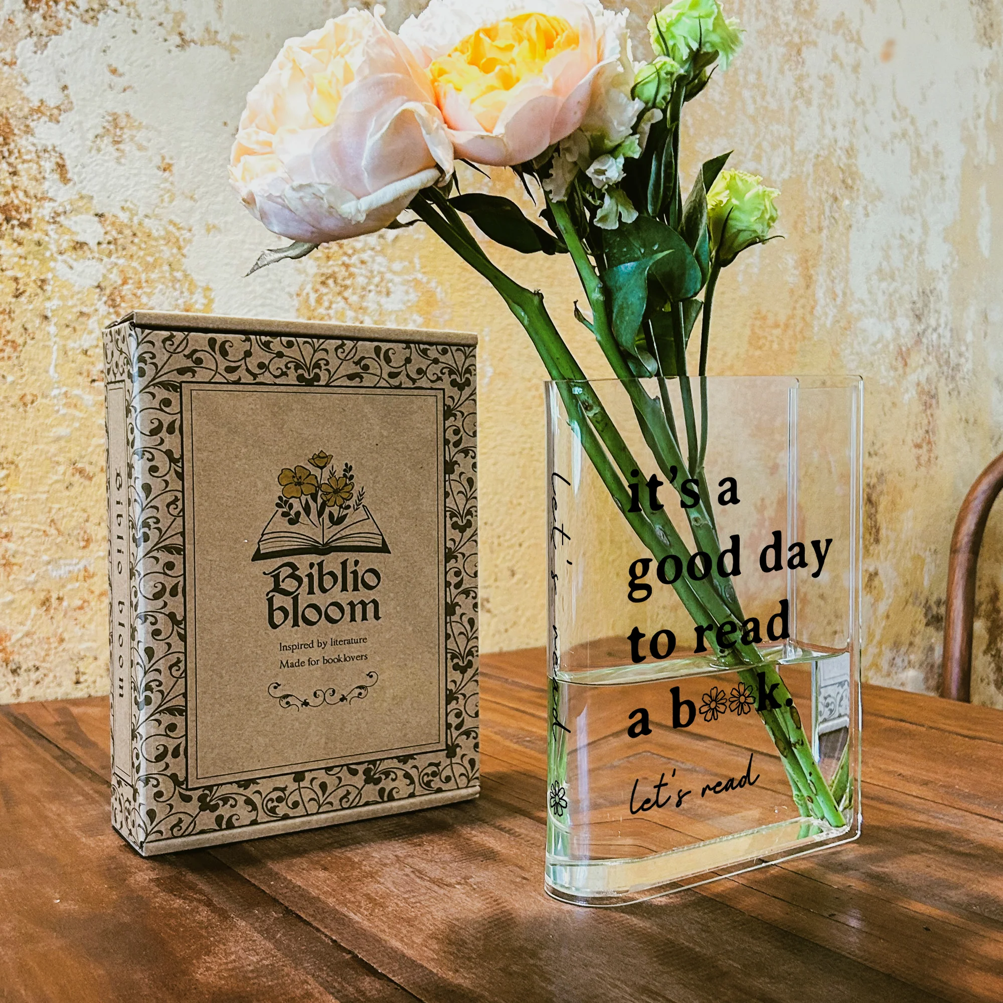 Good Day To Read A Book Acrylic Book Vase - Image 5