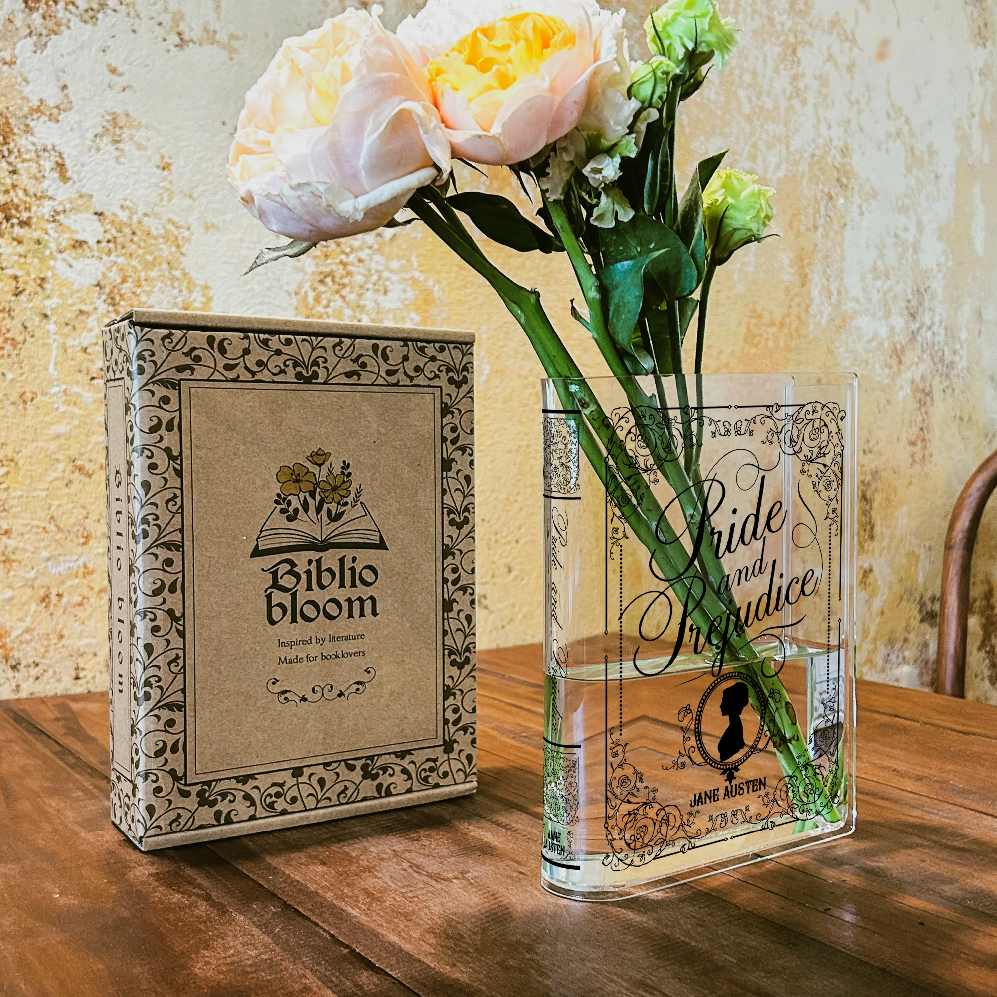 Pride and Prejudice Acrylic Book Vase - II - Black - Image 5